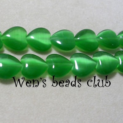 Cat's eye beads, hearts, Medium Emerald, 10m/m 16".